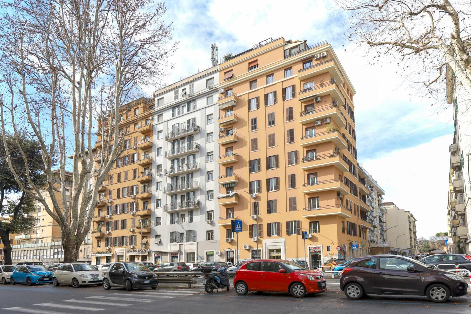 Piramide Deluxe Apartment Рим Экстерьер фото